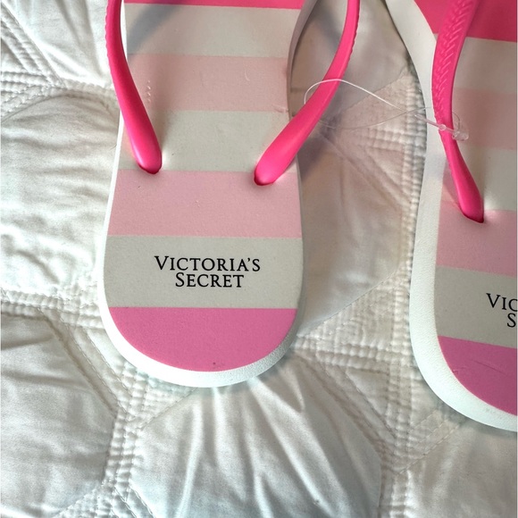 Victoria Secret Flip Flops Sandals Lg 8/9 Striped Pink New - Picture 4 of 10
